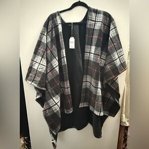 FINAL PRICE - NWT reversible Martha Stewart poncho🌈